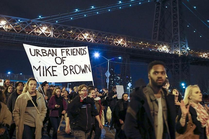 Protesters shut down the FDR driveway in New York while they demonstrate against the Michael Brown shooting verdict, on Nov 25, 2014.&nbsp;-- PHOTO: REUTERS
