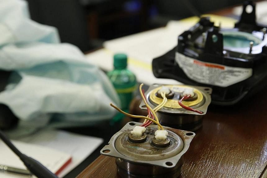 Various components of a Takata airbag from a Honda automobile are seen before the start of a Senate Commerce, Science and Transportation Committee hearing in Washington, in this file photo taken on Nov 20, 2014.&nbsp;Toyota Motor Corp said on Thursda