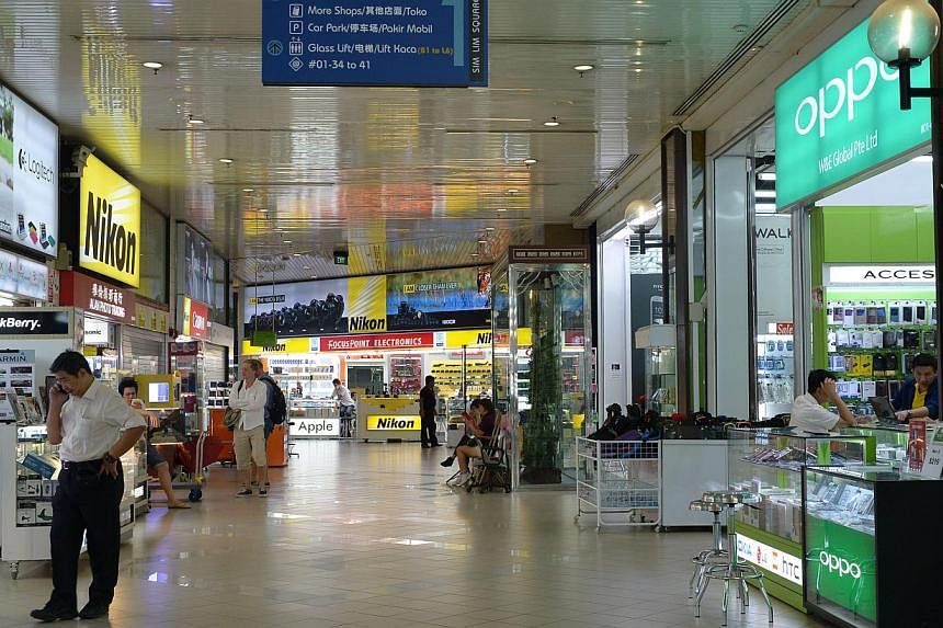 The management of Sim Lim Square and People's Park Complex, two malls in the news recently for retailers with unethical practices, have been asked to make sure landlords enforce stricter rental pacts. -- PHOTO: ST FILE