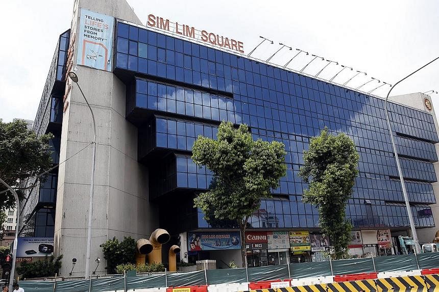 The crackdown on errant retailers in Sim Lim Square continued, as police raided two shops in the mall on Thursday. -- PHOTO: ST FILE