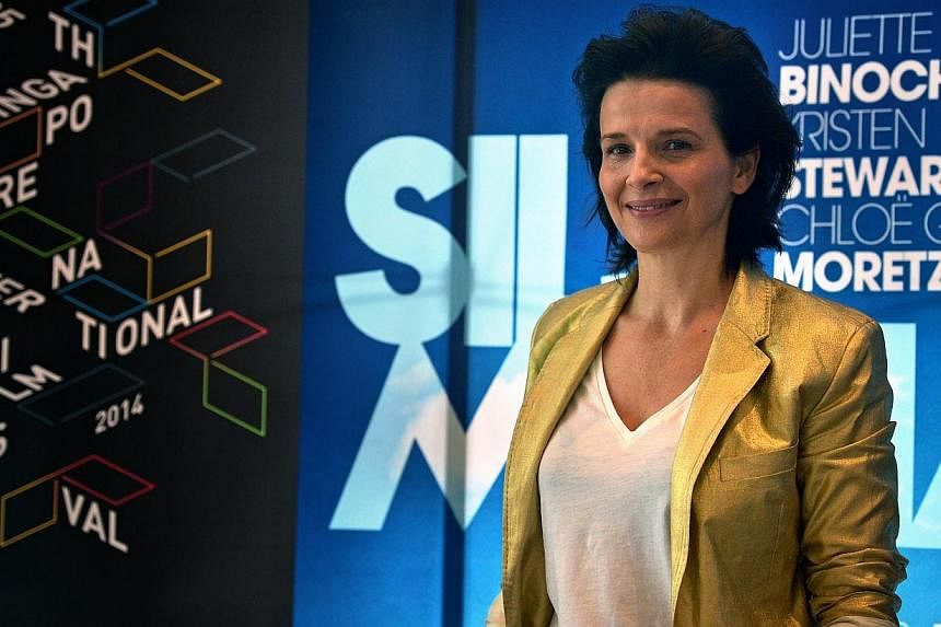 French actress Juliette Binoche is in Singapore to accompany her film, Clouds Of Sils Maria. For Binoche, working with Kristen Stewart and Chloe Moretz opened her eyes to how vastly different working styles could be between two American actresses of 