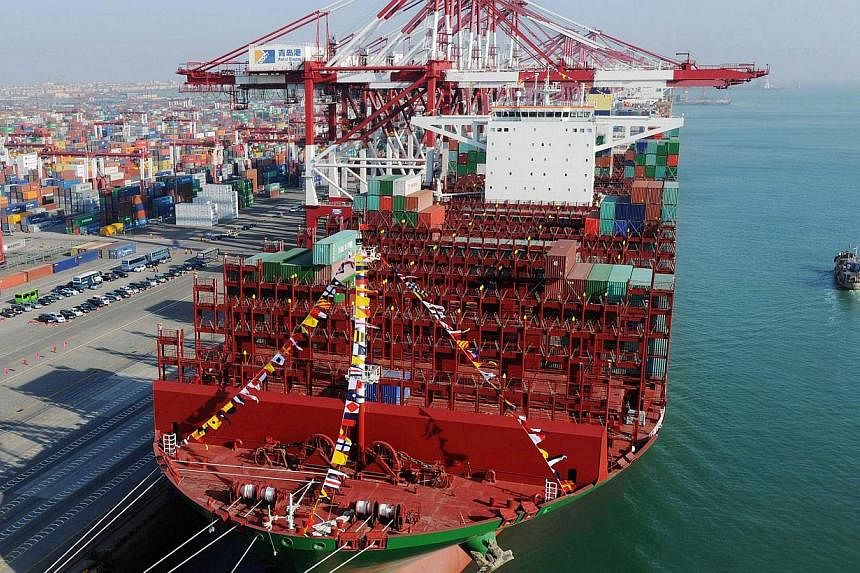The world's largest container vessel, the CSCL Globe, set off Monday on its maiden voyage to Europe from Shanghai, ship owner China Shipping Container Lines (CSCL) said. -- PHOTO: AFP