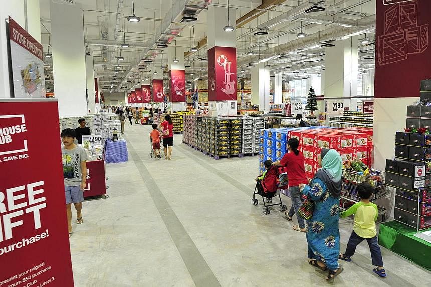 Interior of Warehouse Club, the frist and sole membership-only club in Singapore for groceries and household consumables. -- PHOTO: DIOS VINCOY JR FOR THE STRAITS TIMES