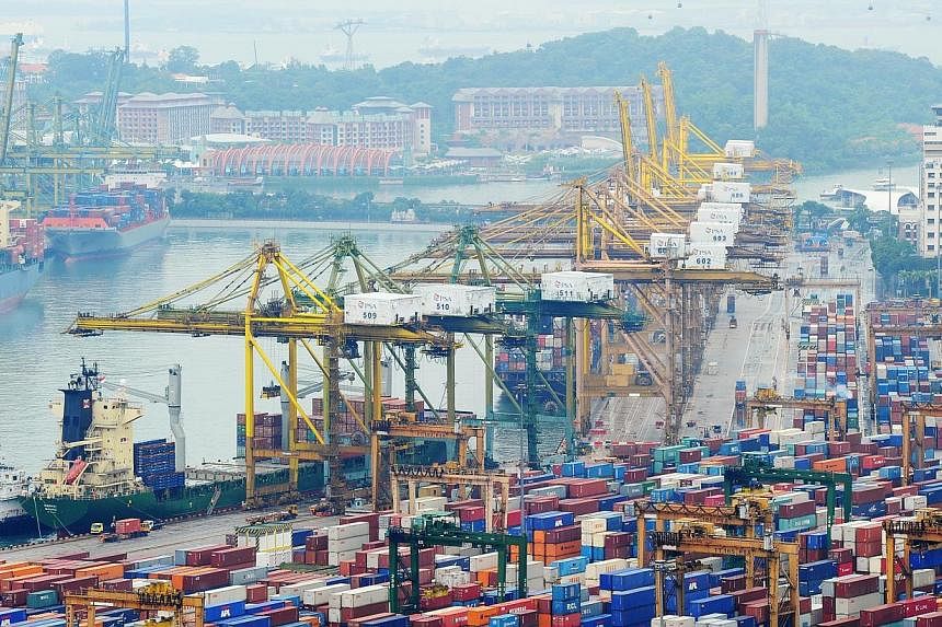 Singapore's non-oil domestic exports grew 1.6 per cent in November from a year earlier as non-electronic shipments outweighed the decrease in electronic exports. -- PHOTO: ST FILE