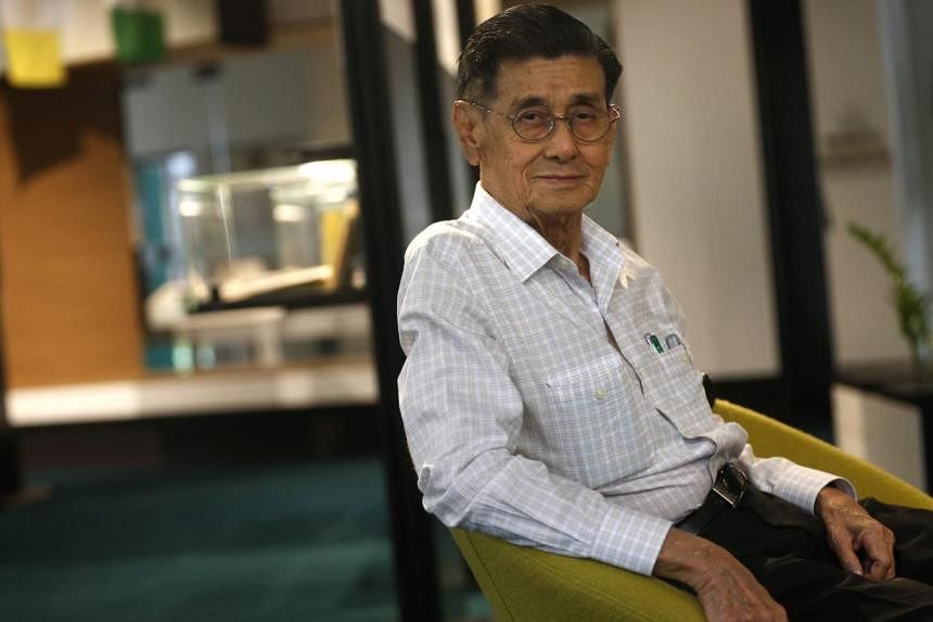 Mr Chee, who taught at RI from 1960 to 1980, inspired many of his students with his love for maths. A scholarship named after him will be awarded to six students from RI, RGS and six secondary schools in the Bishan area. -- ST PHOTO: KEVIN LIM