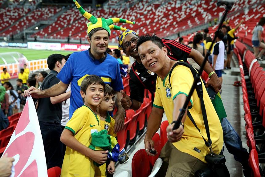 Selfiestick ban at countdown parties for safety reasons The Straits