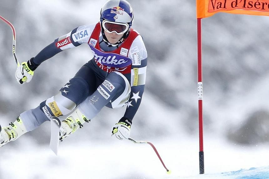 US Lindsey Vonn skis during the second training session for the Women's World Cup Downhill skiing race in Val d'Isere, French Alps on Dec 19, 2014. -- PHOTO: REUTERS