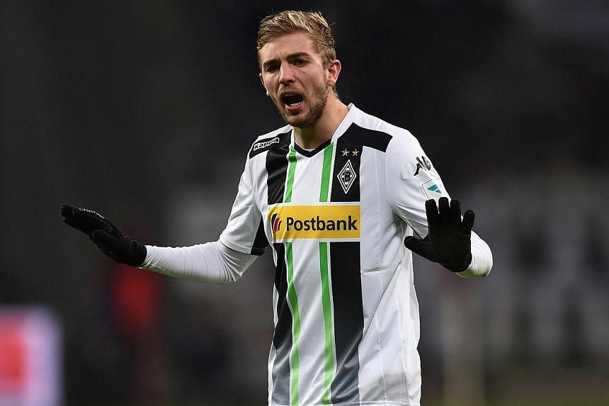 German international midfielder Christoph Kramer, currently on loan at Borussia Moenchengladbach, has signed a contract extension tying him to parent club Bayer Leverkusen until 2019, Bayer announced on Monday. -- PHOTO: AFP