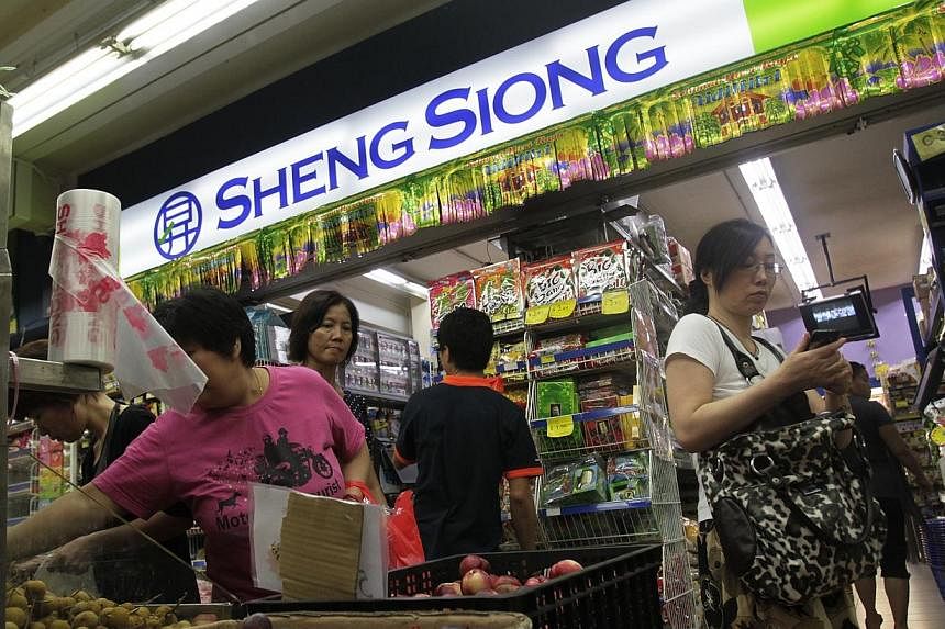 Sheng Siong Group has signed a conditional agreement to set up a joint venture with Kunming LuChen Group Co to operate supermarkets in China. -- PHOTO: ST FILE