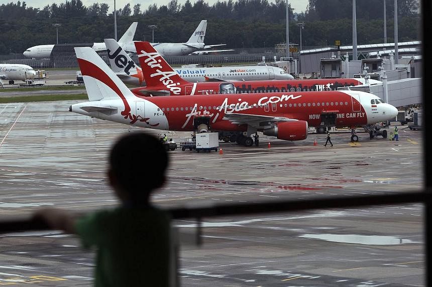 Indonesian Transportation Minister Ignasius Jonan, who during an inspection on Friday found no such briefing took place before AirAsia flight QZ8501, said that such meetings would keep pilots informed of possible emergency decisions that they might h