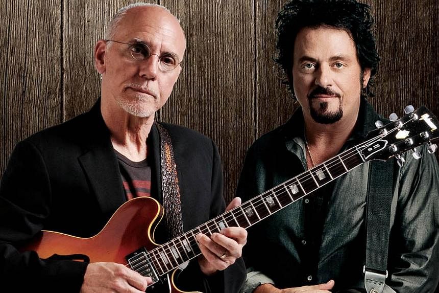 Guitar titans Larry Carlton and Steve Lukather have joined forces for a gig here. -- PHOTO: LAMC&nbsp;