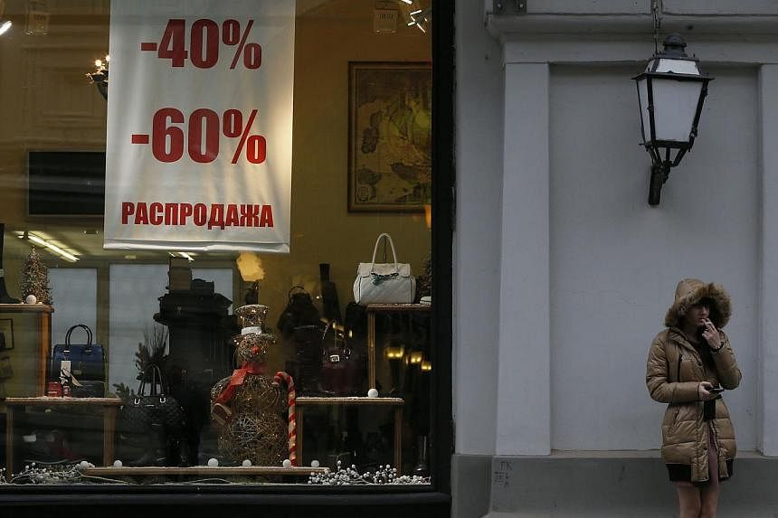The Russian government is preparing to launch an "anti-crisis programme" to tackle the country's stalled economy and depreciating currency that will cost 1.375 trillion rubles (S$27.85 billion), deputy prime minister Igor Shuvalov said Wednesday. -- 