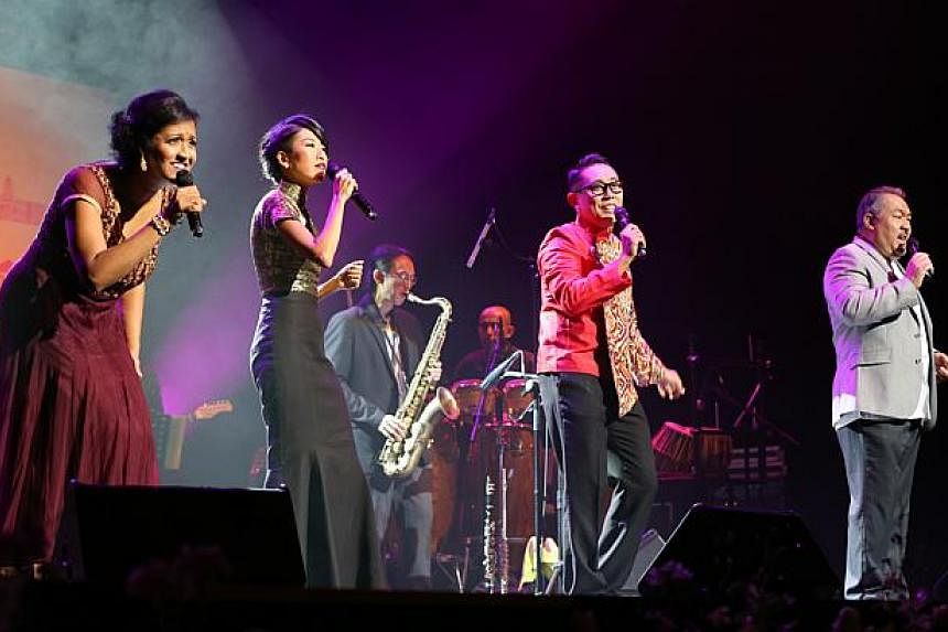 Jazz singers (from left) Rani Singam, Melissa Tham, Rudy Djoe and Steven Francis singing in the finale performance.&nbsp;-- ST PHOTO: ONG WEE JIN