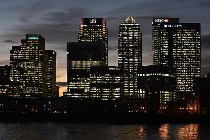 Qatar looked to have won a drawn-out bid to buy London's Canary Wharf on Wednesday after the owner of the landmark office quarter said its main shareholders favoured a sale.&nbsp;-- PHOTO: REUTERS