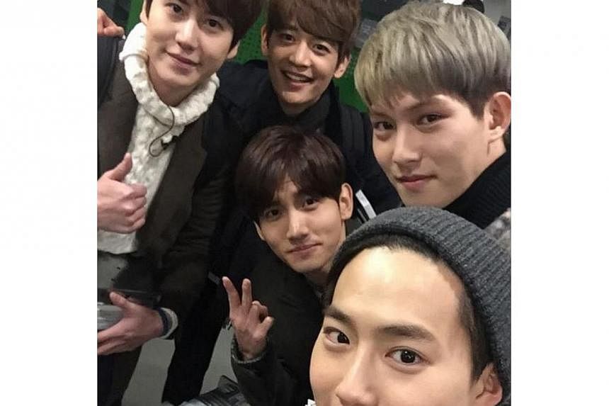 (Clockwise from left) Kyu Hyun, Min Ho, Jong Hyun, Su ho and Chang Min snap a picture together, posted on Jong Hyun's Instagram account on Feb 1, before filming a new reality show. -- PHOTO: LEE JONG HYUN/INSTAGRAM