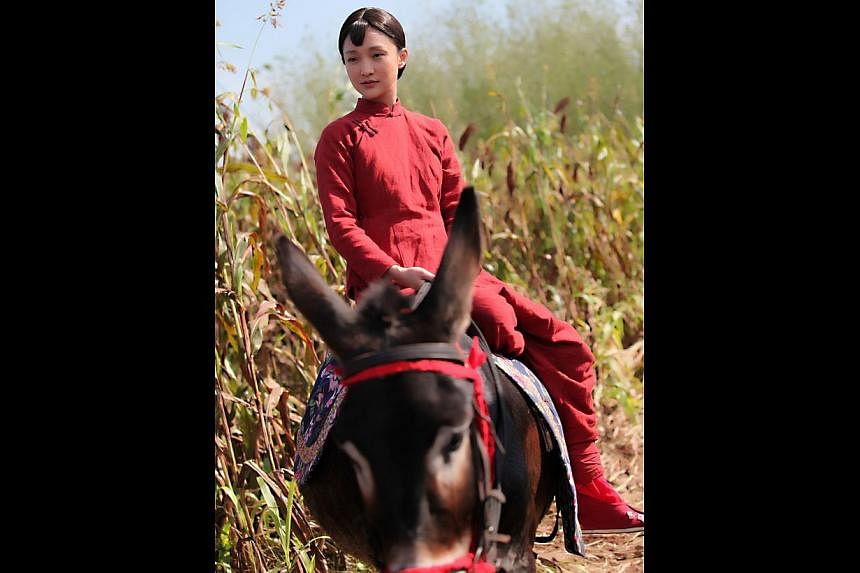 Zhou Xun in the well-received drama series Red Sorghum. -- PHOTO: SINGTEL TV