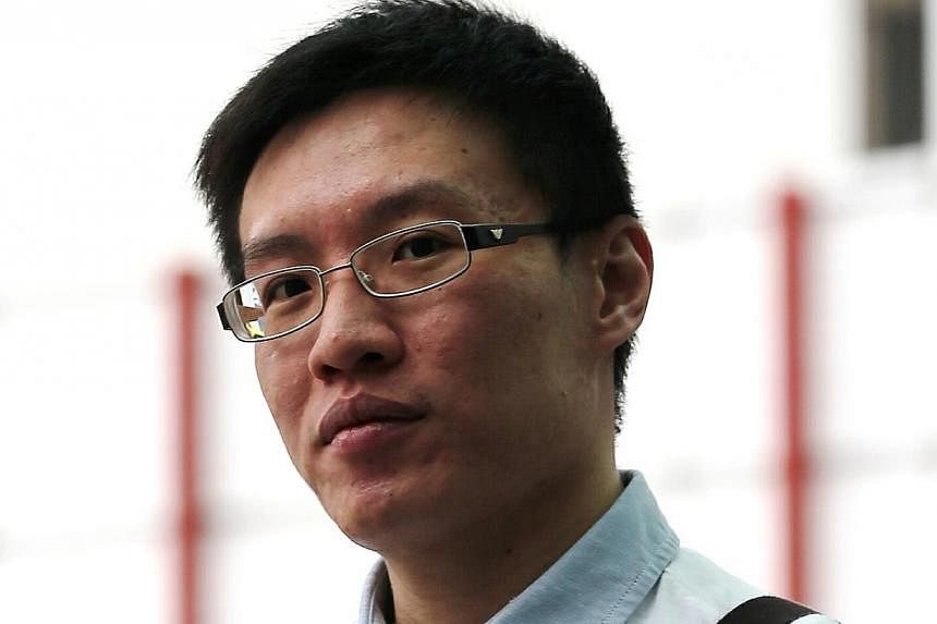 Too Jincai was sentenced to 11 months in prison on Thursday for cheating three customers into investing a total of $1.17 million in unit trusts, claiming they were principal-guaranteed. -- ST PHOTO: WONG KWAI CHOW