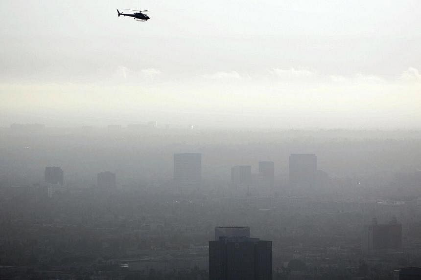 Los Angeles on an afternoon when the skies are filled with smog cause by ozone emissions. &nbsp;-- PHOTO:AFP
