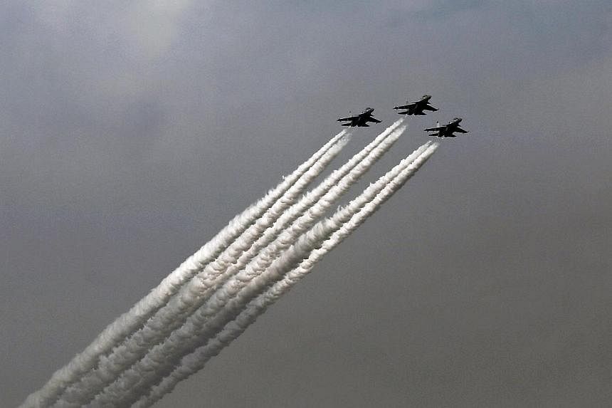 Indian Air Force Sukhoi Su-30MKI fighter jets fly past during a full dress rehearsal for the Republic Day parade in New Delhi on Jan 23, 2015.&nbsp;Indian Prime Minister Narendra Modi vowed on Wednesday, Feb 18, 2015, said he wanted 70 per cent of de
