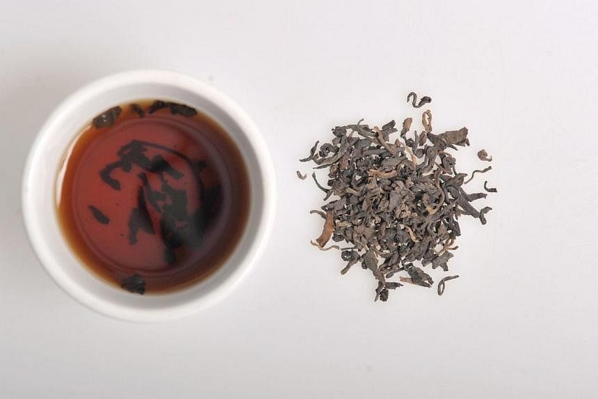 Researchers in Japan say black tea could help treat osteoporosis, a bone condition affecting older people, but admit you need to drink an awful lot of it. -- PHOTO: ST FILE