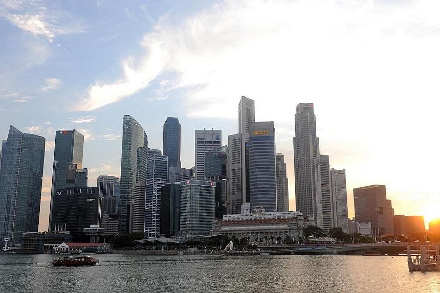 A total of 99.7 per cent of private banking professionals who offer clients financial advice have met the minimum requirement of at least 15 hours of training, according to the Institute of Banking and Finance (IBF) Singapore. -- ST PHOTO: TIFFANY GO