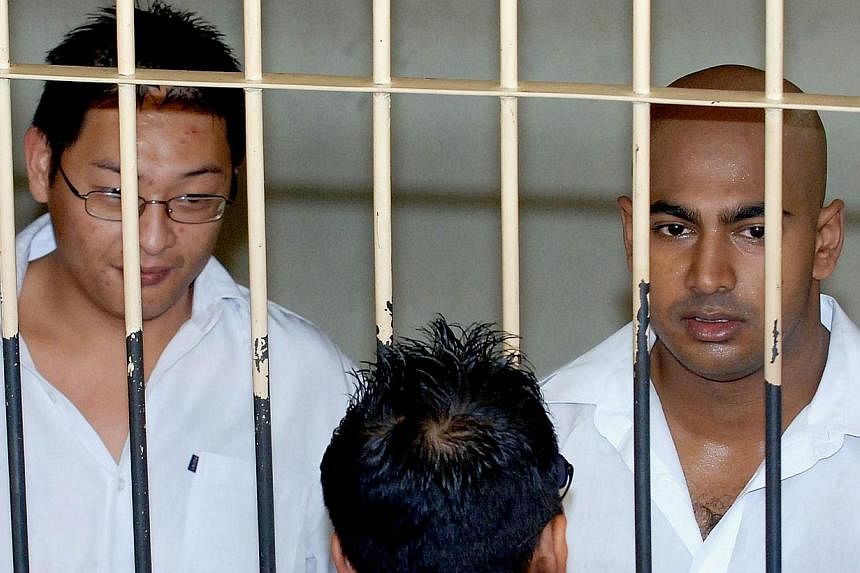 Australian drug traffickers Andrew Chan (left) and Myuran Sukumaran (right) in a 2006 photo. An Indonesian court hearing the appeals of two death row convicts will announce a verdict on April 6. -- PHOTO: AFP