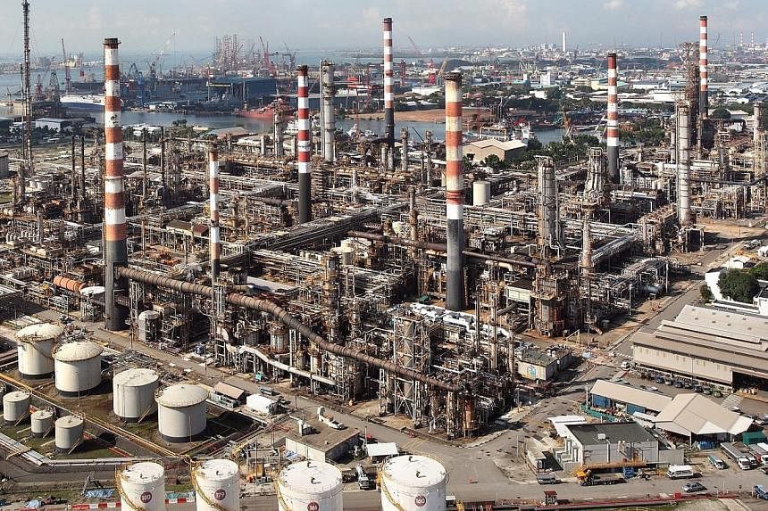ExxonMobil’s Singapore Refinery at Pioneer Road where the current cogeneration facility is being built.&nbsp;&nbsp;-- PHOTO:&nbsp;EXXONMOBIL &nbsp;