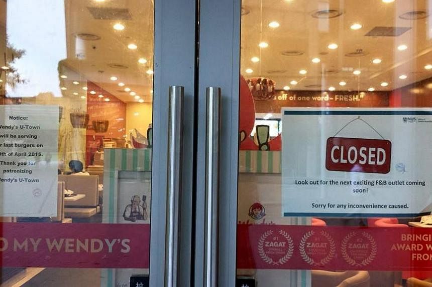A notice put up at the National University of Singapore University Town outlet said: "Wendy's U-Town will be serving her last burgers on 30th of April 2015. Thank you for patronising Wendy's U-Town."&nbsp;-- PHOTO: XU YUANFA / FACEBOOK&nbsp;