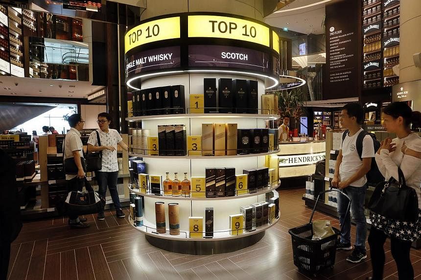 Let's Shop Duty Free in Singapore! Only at DFS 