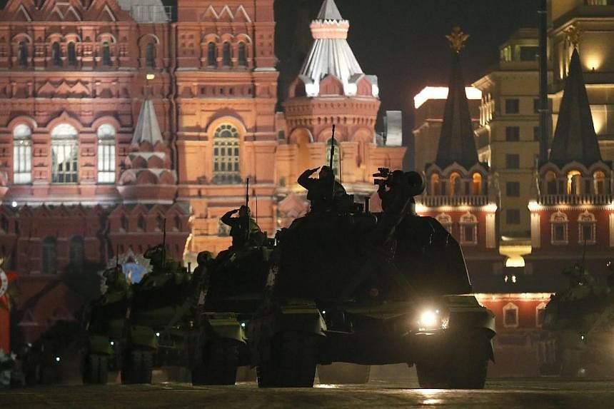 New Russian self-propelled artillery at a rehearsal for the May 9, 2015, military parade at Moscow's Red Square, on May 4, 2015. -- PHOTO: EPA