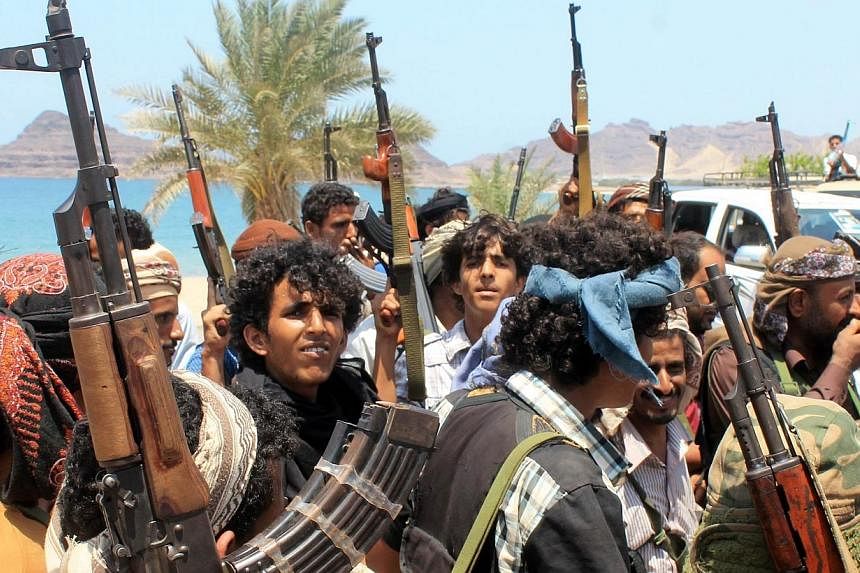 Supporters of Yemen's Southern Separatist Movement gather in the port city of Aden, as battles against Shiite Huthi rebels continue, on Sunday. A UN envoy called for an extension of a humanitarian ceasefire in Yemen as the Huthi Shiite rebels boycott