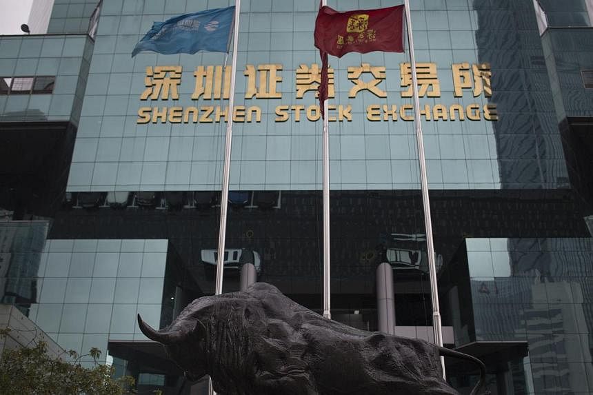 The Shenzhen Stock Exchange on Wednesday sharply increased the number of stocks included in a benchmark index to 500 from 40, ahead of the planned launch of a cross-border stock connect with Hong Kong. -- PHOTO: BLOOMBERG