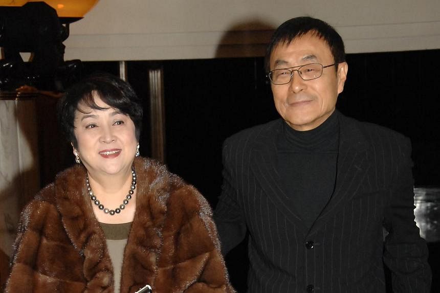 Seventies movie sweetheart Chen Chen (left) and legendary entertainer Liu Chia-chang (right) have been divorced for more than 20 years, but kept up the pretence of being married to protect their son, she revealed on Wednesday, May 20, 2015. -- PHOTO: