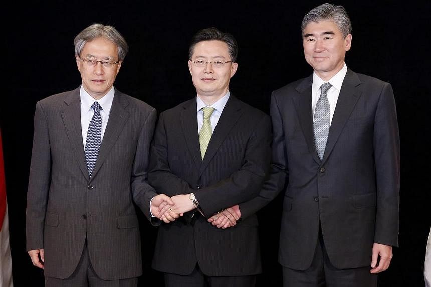 (From left to right) Japanese Foreign Ministry's Asian and Oceanian Affairs Bureau head Junichi Ihara, South Korean Special Representative for Korean Peninsula Peace and Security Affairs, Hwang Joon-Kook and USA's Special Representative for North Kor