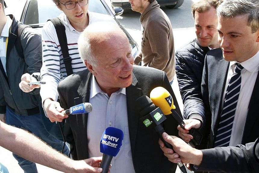 British Football Association chairman Greg Dyke (centre) arrives for a meeting of the UEFA in Zurich, Switzerland, on May 28, 2015. -- PHOTO: REUTERS