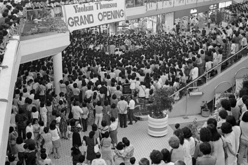 Crowds gathered at the&nbsp;relaunch of Yaohan Thomson&nbsp;after its revamp in 1986. -- PHOTO: ST FILE