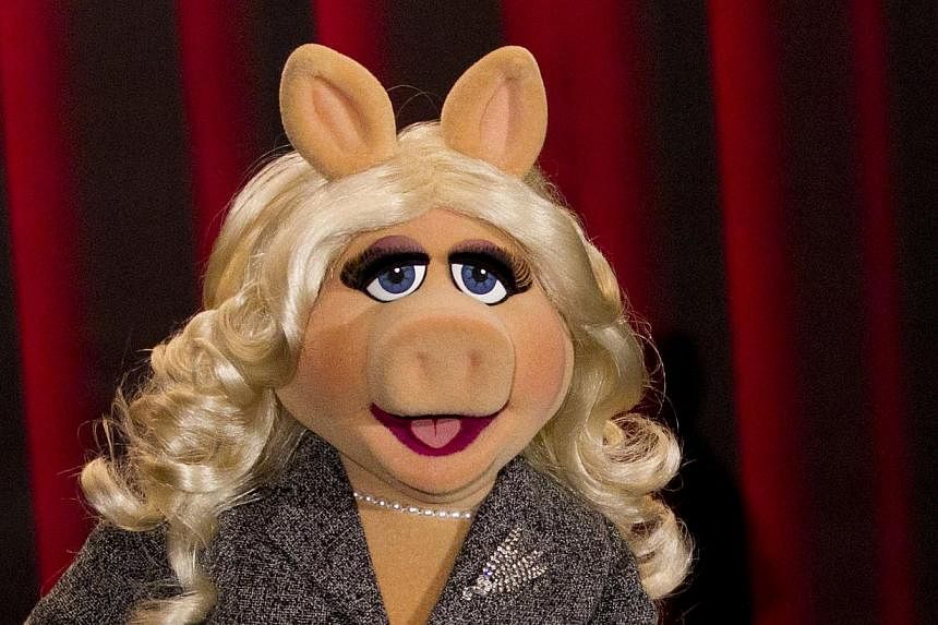 Screen and TV star, diva and beloved Muppet, Miss Piggy, is being recognized for her contributions to society with a feminist award at the Brooklyn Museum in New York on Thursday. -- PHOTO: REUTERS