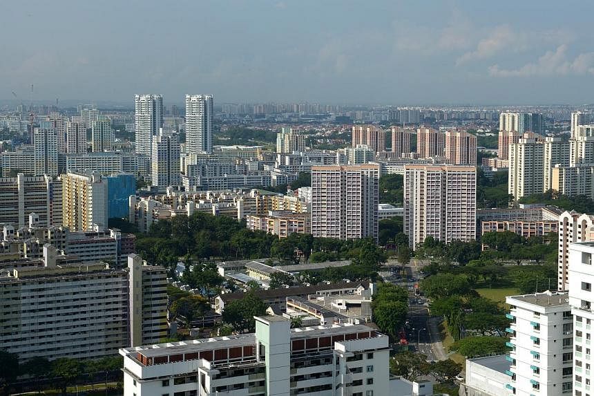 Singapore homebuyers will drive harder bargains in an already depressed housing market as new rules that require developers to disclose discounts and other perks unmask the actual value of properties for sale. -- PHOTO: ST FILE