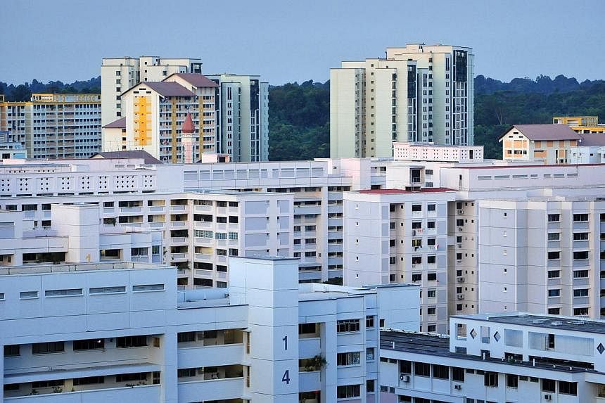 Interest in the Lease Buyback Scheme surged when more households became eligible in April, with 450 applications in April and May, the Housing Board said on Friday. -- ST PHOTO: ALPHONSUS CHERN