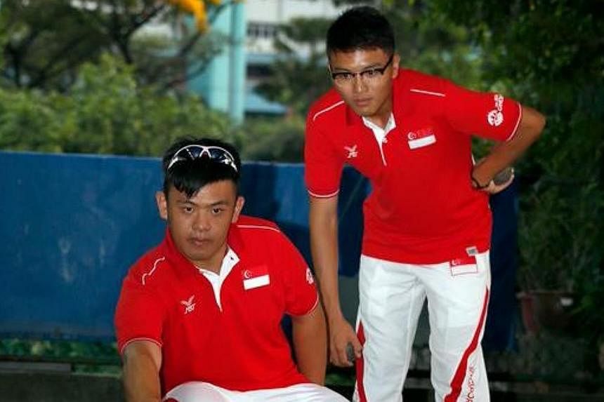 It was another early exit for Singapore's petanque players as the mixed triples side of Cheng Zhi Ming, Goh Wee Teck and Sheryl Sim failed to qualify for the semi-finals on Saturday morning. -- ST PHOTO:&nbsp;MARCUS LIM&nbsp;