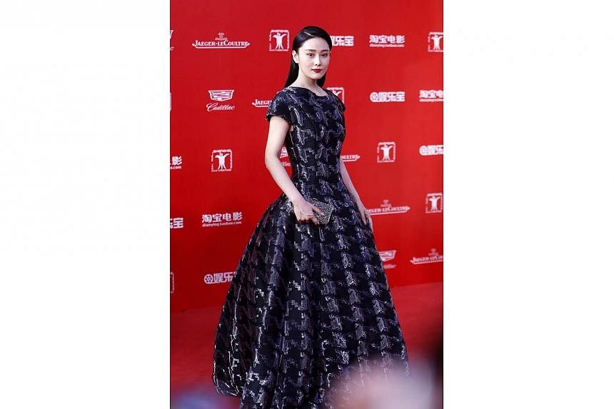 In a peekaboo Stephane Rolland dress, screen goddess Fan Bingbing clearly won out over actress Viann Zhang (pictured) &nbsp;in the red carpet stakes on Saturday. Both were in the news this month - Fan as the new love of Chinese actor Li Chen and Zhan