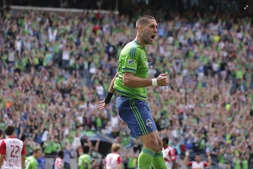 Clint Dempsey rips up referee's notebook; Sounders finish with 7