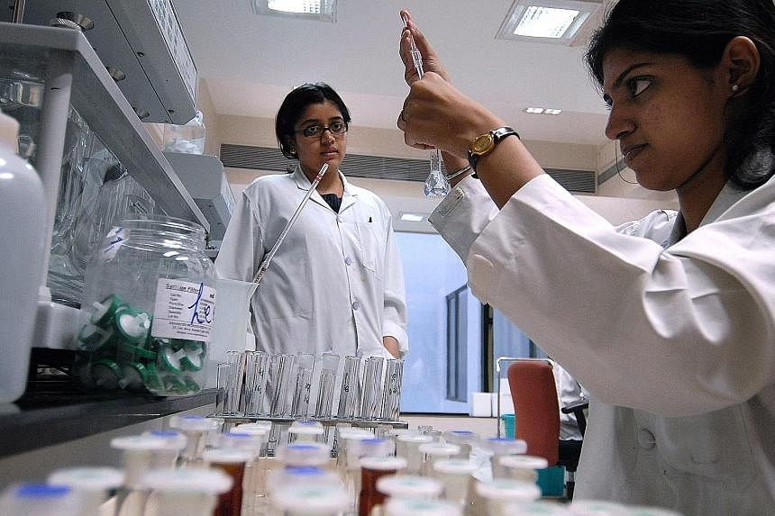 For young scientists, high-quality mentorship is crucial to their careers. Yet, the gender bias has left women often struggling to find the the right mentors and the right labs to train in. Top female lab leaders are hard to come by, while their male