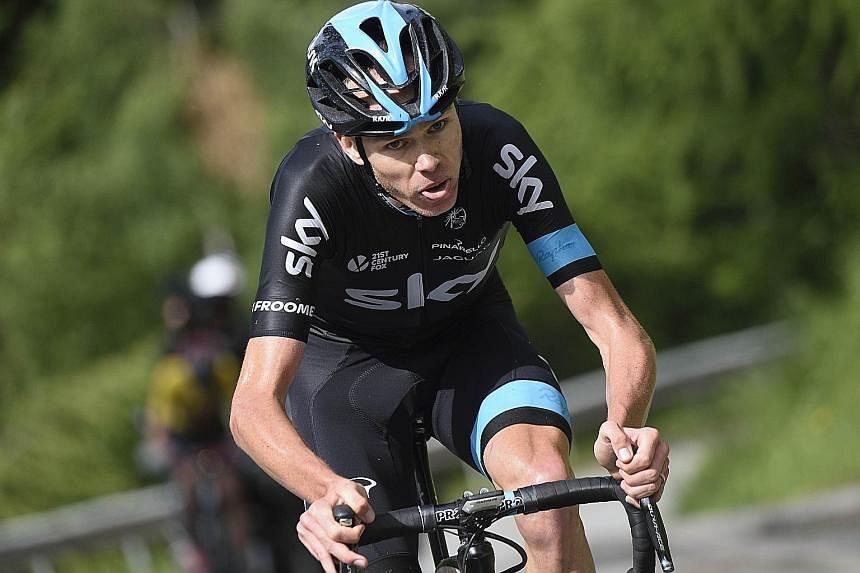 Chris Froome, who won the recent Dauphine Criterium, says hotel staff prevented anti-doping personnel from contacting him.