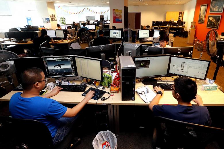 Ten firms recognised as "Best Tech Company to Work For" by computer