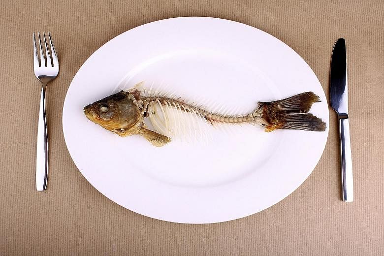 Swallowed fish bones rarely pose problems once they come into contact with digestive juices, but it is best to seek medical help immediately if a bone gets stuck in your throat.