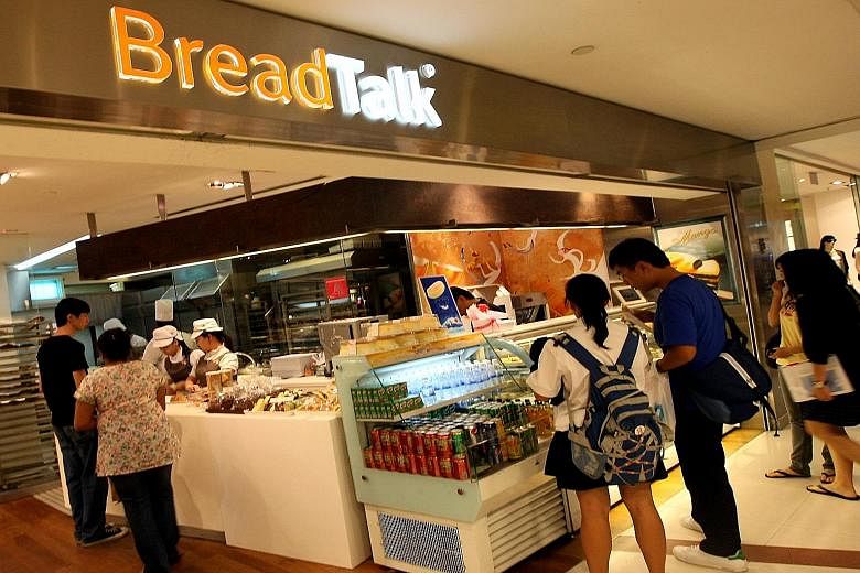 BreadTalk outlets have stopped selling the "freshly prepared" soya bean milk after admitting that the company buys the drink in one-litre packets from Yeo Hiap Seng in bulk, repackages it into bottles, seals the bottles, and then sells them.