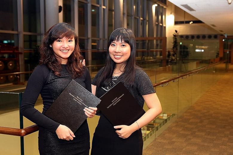 Ms Tamisha Tan (left) and Dr Florence Kok are among the first scholarship recipients under the new Singapore Teaching and Academic Research Talent Scheme.