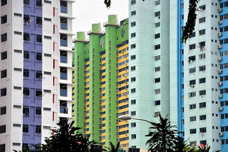 According to SRX Property data, overall HDB resale prices fell 0.5 per cent last month, while transaction volume dropped by 9.2 per cent. Experts expect both resale prices and volume to stay resilient for the rest of the year.