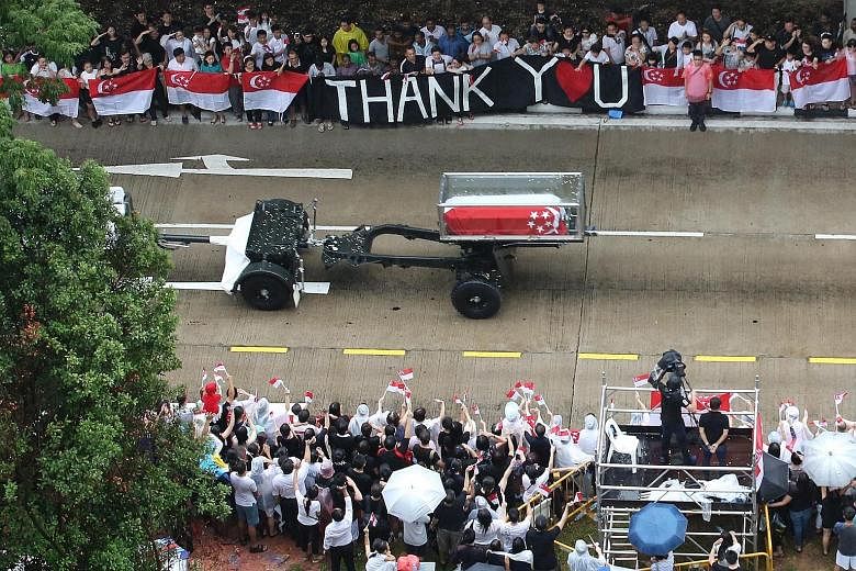 Singaporeans came from acoss the island to pay their last respects to the nation's founding father and first Prime Minister, Mr Lee Kuan Yew, waiting for hours to catch a glimpse of the cortege on March 29.